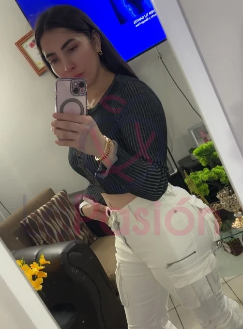 Scort colombiana en providencia