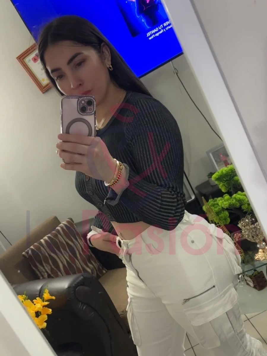 Scort colombiana en providencia