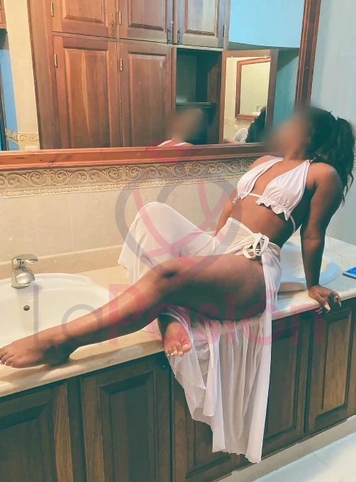 Foto secundaria de Zara, escort dominicana en Estación central