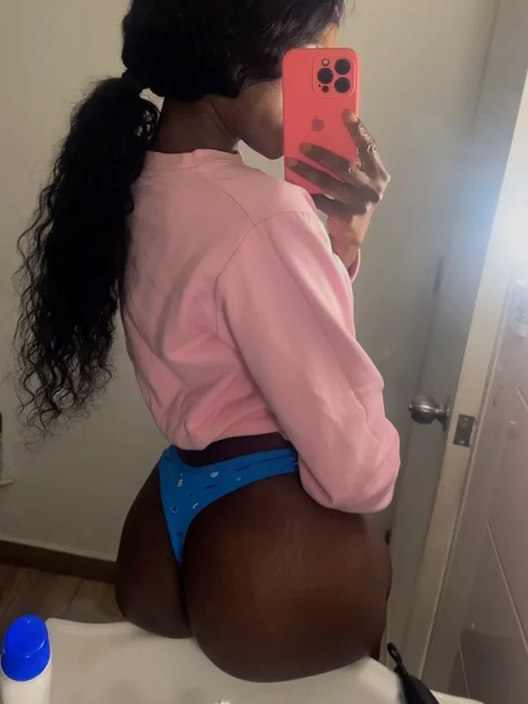 Foto de galería de Chantii, escort dominicana en Pedro de Valdivia